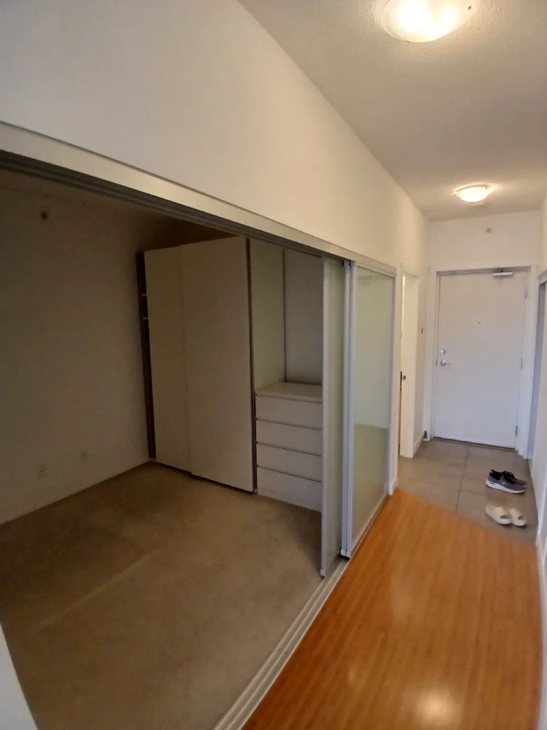 1 Bedroom 1 Bathroom Condo for Rent image indicator(7)