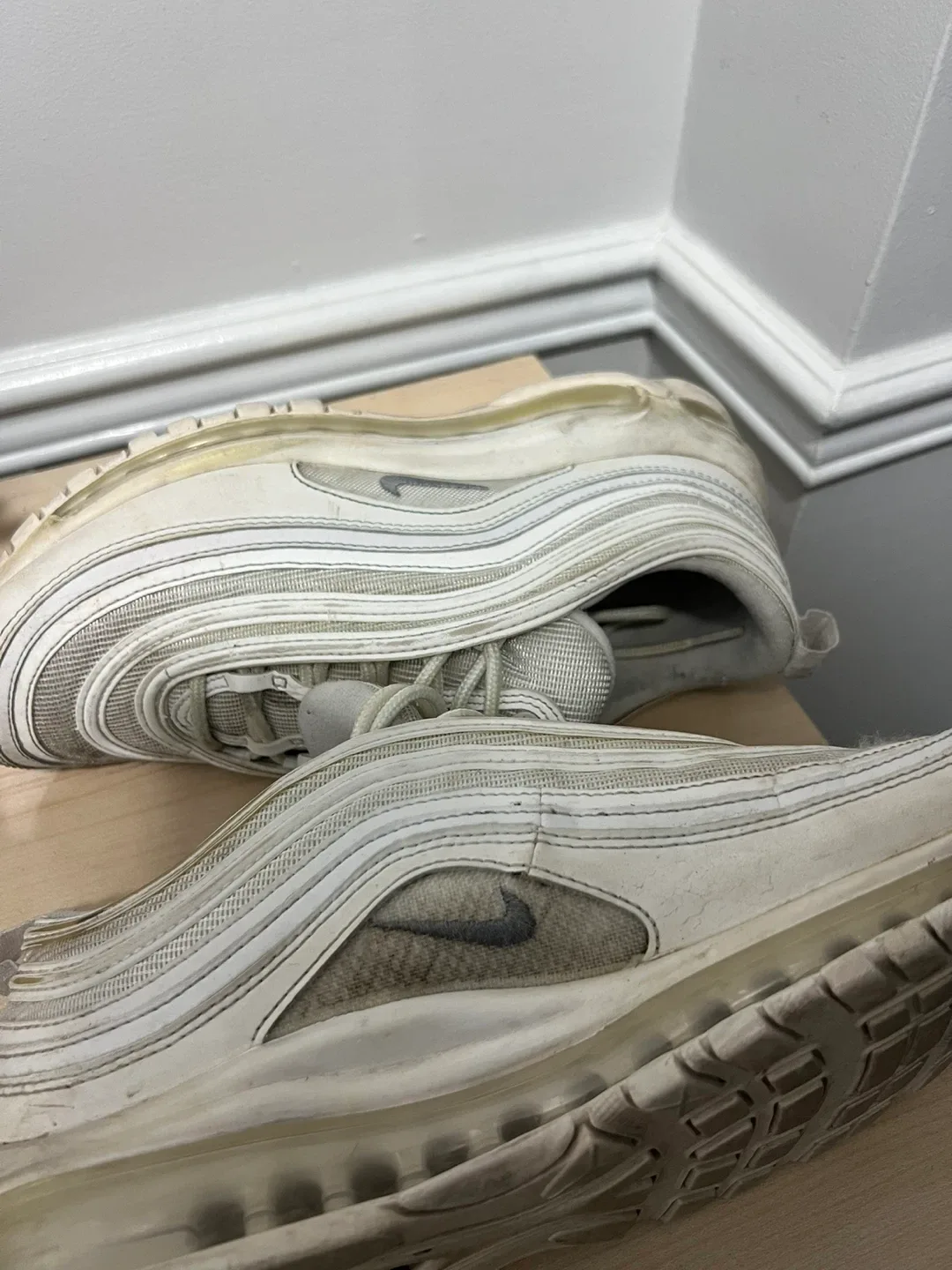 Nike Air Max 97 Triple White Wolf Grey US Mens 9 image indicator(3)