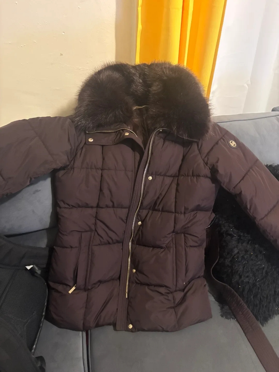 Michael Kors Chocolate Puffer Jacket Size M image indicator(4)