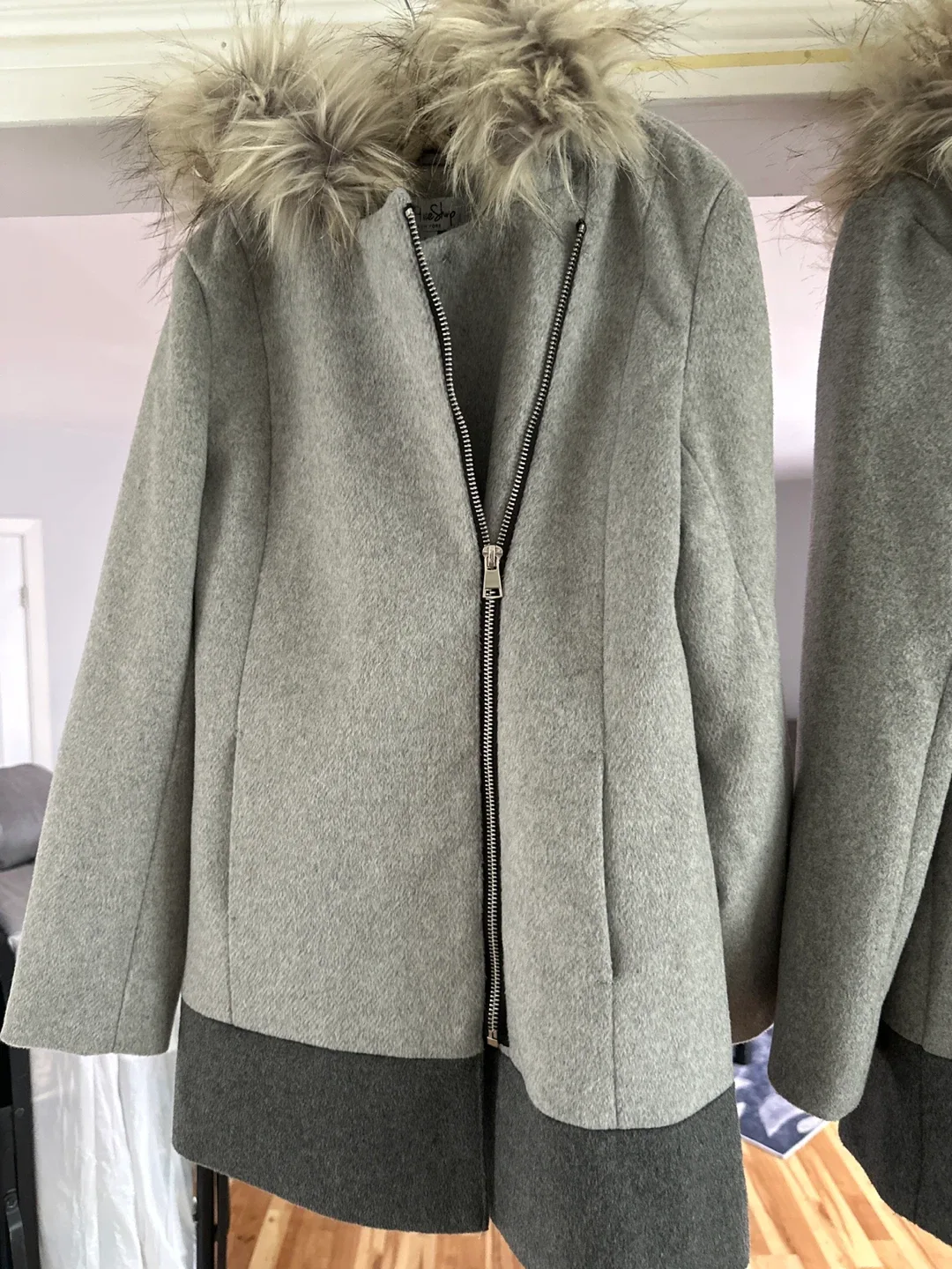 Coffee Shop New York Grey Fur Hooded Coat - Size M image indicator(2)