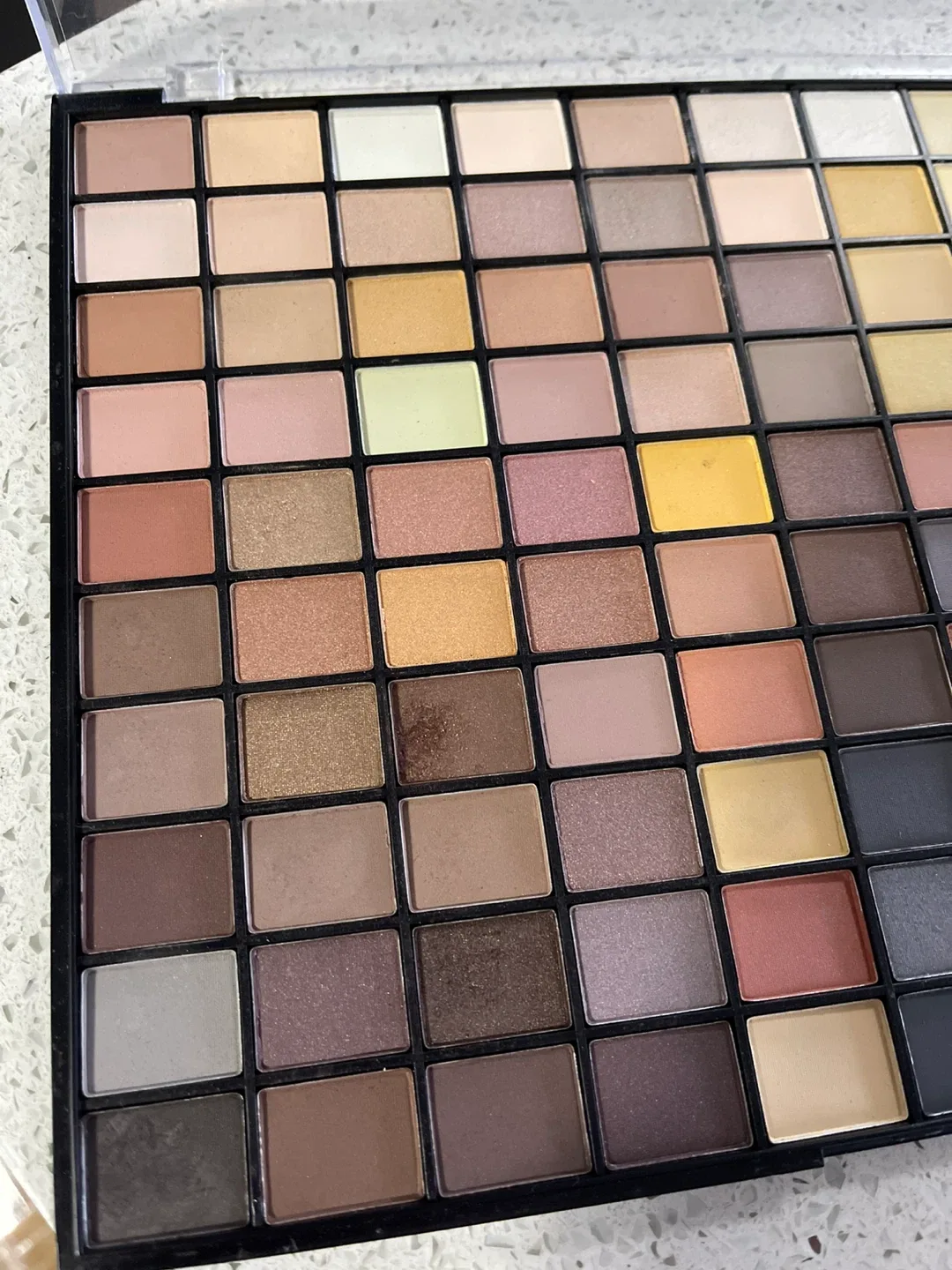 X Beauty Eyeshadow Palette image indicator(4)