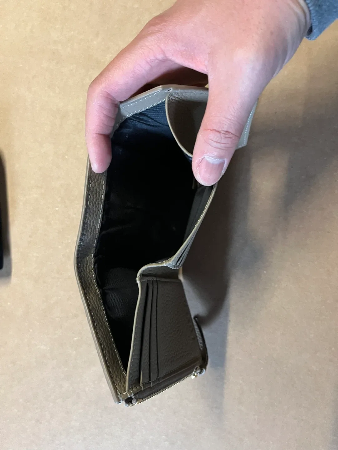 Beige VESOT Wallet image indicator(3)