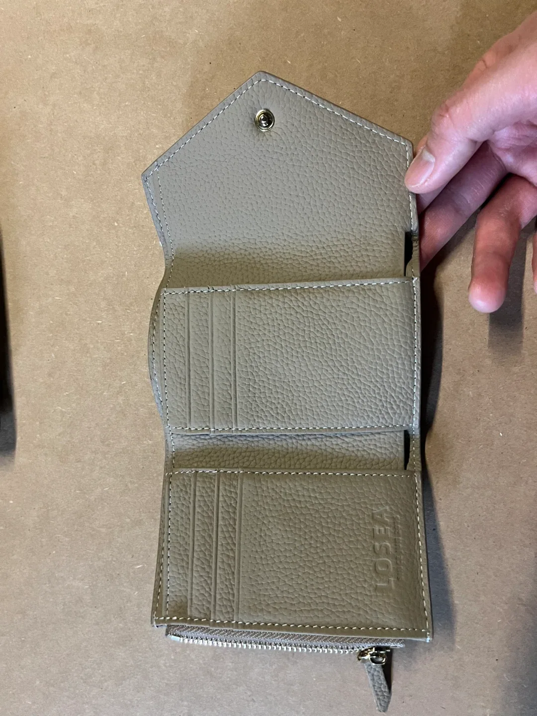 Beige VESOT Wallet image indicator(2)