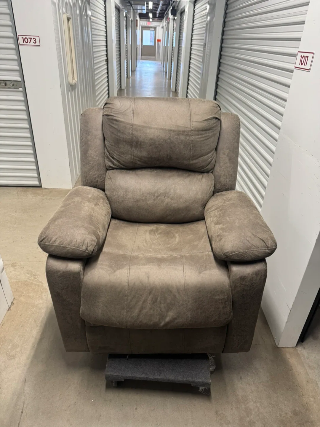 Comfortable Recliner Chair thumbnail