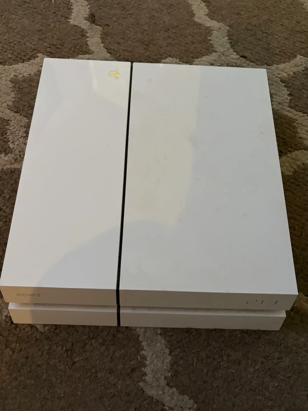 Sony PlayStation 4 (PS4) White Console -W/ 5 games+2 controllers image indicator(4)