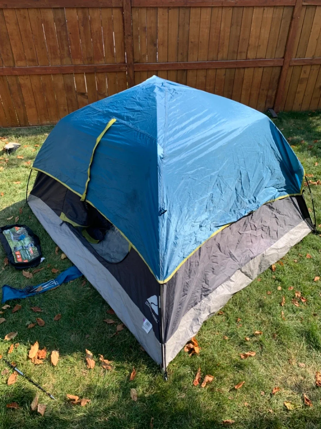 3-Person Dome Tent - front zipper broken / camping tents image indicator(2)