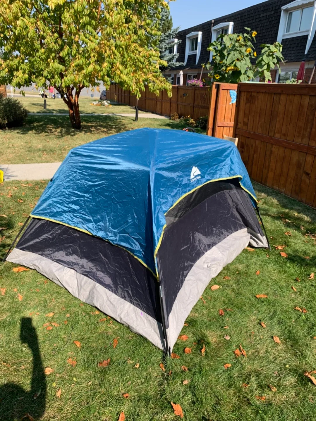 3-Person Dome Tent - front zipper broken / camping tents image indicator(7)