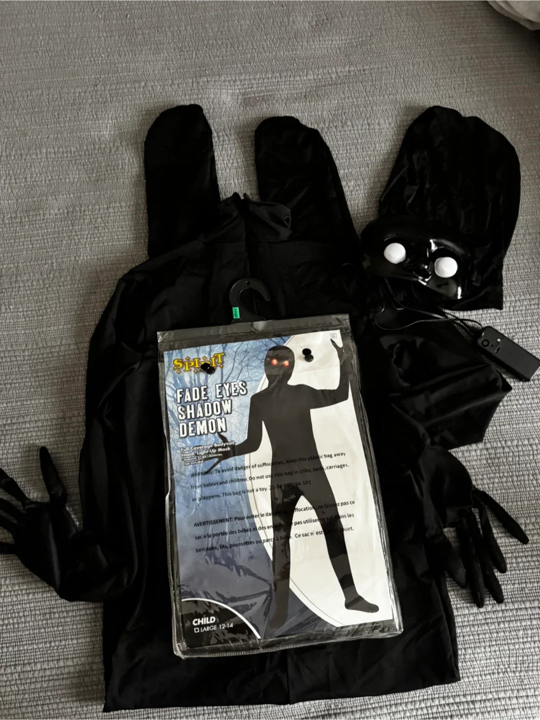 Spirit Fade Eyes Shadow Demon Costume - Child Large 12-14 image indicator(2)