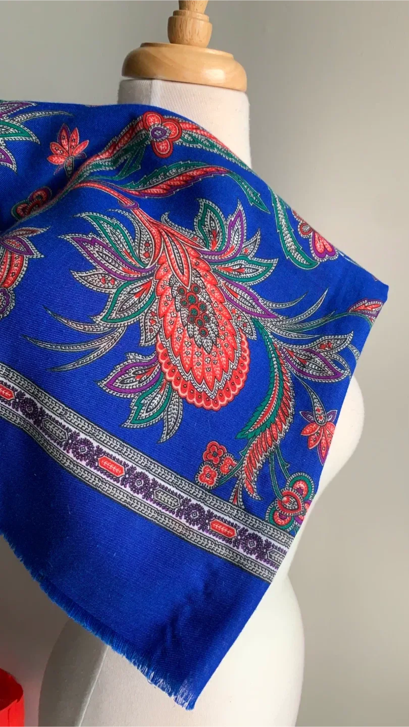 Vintage Floral Pashmina Shawl thumbnail