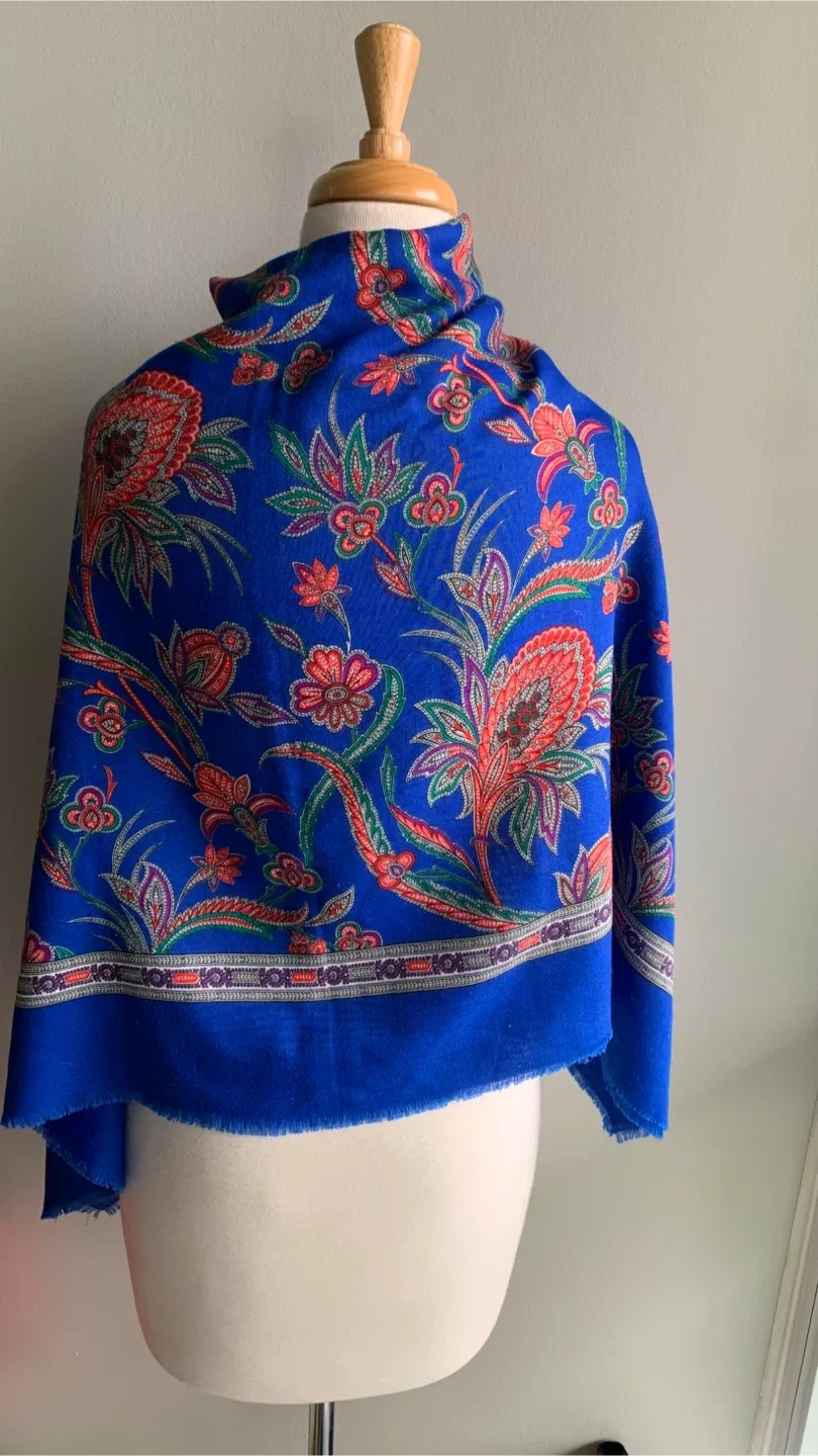 Vintage Floral Pashmina Shawl image indicator(7)