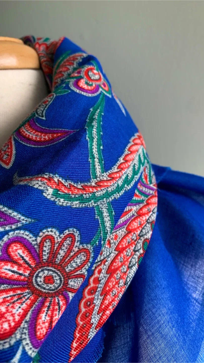 Vintage Floral Pashmina Shawl image indicator(6)