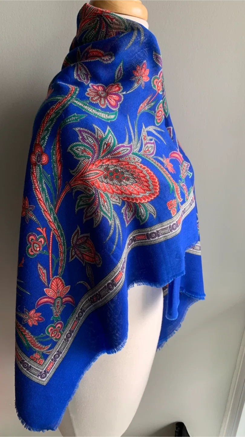 Vintage Floral Pashmina Shawl image indicator(9)
