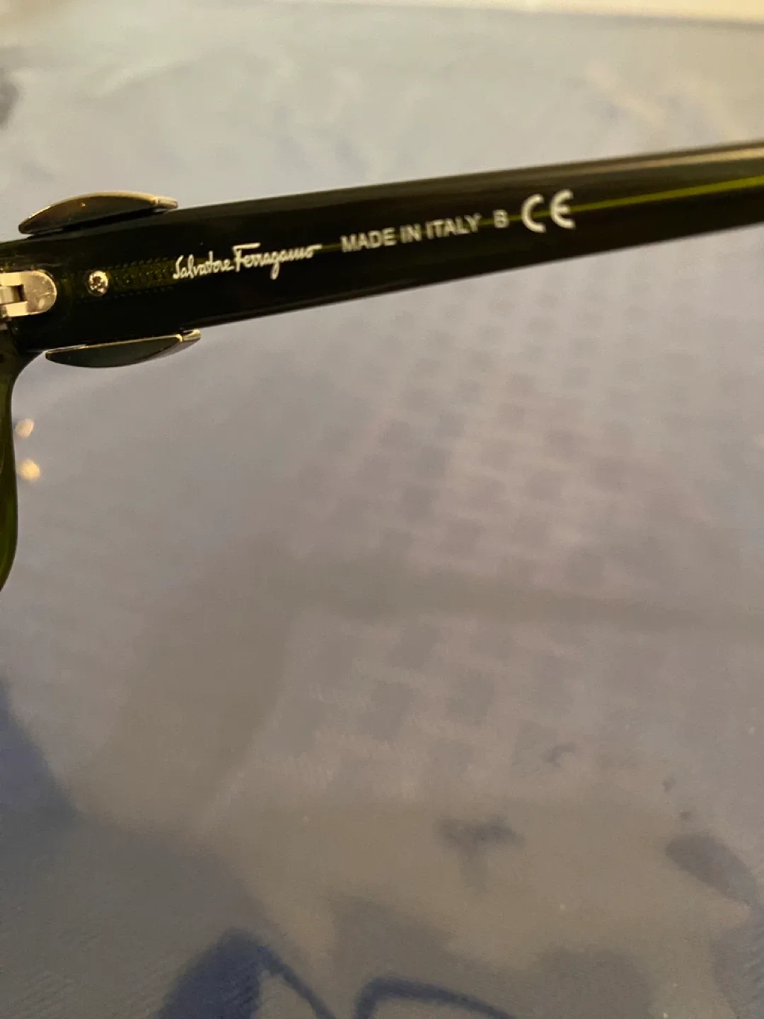 Salvatore Ferragamo Sunglasses - Black image indicator(5)