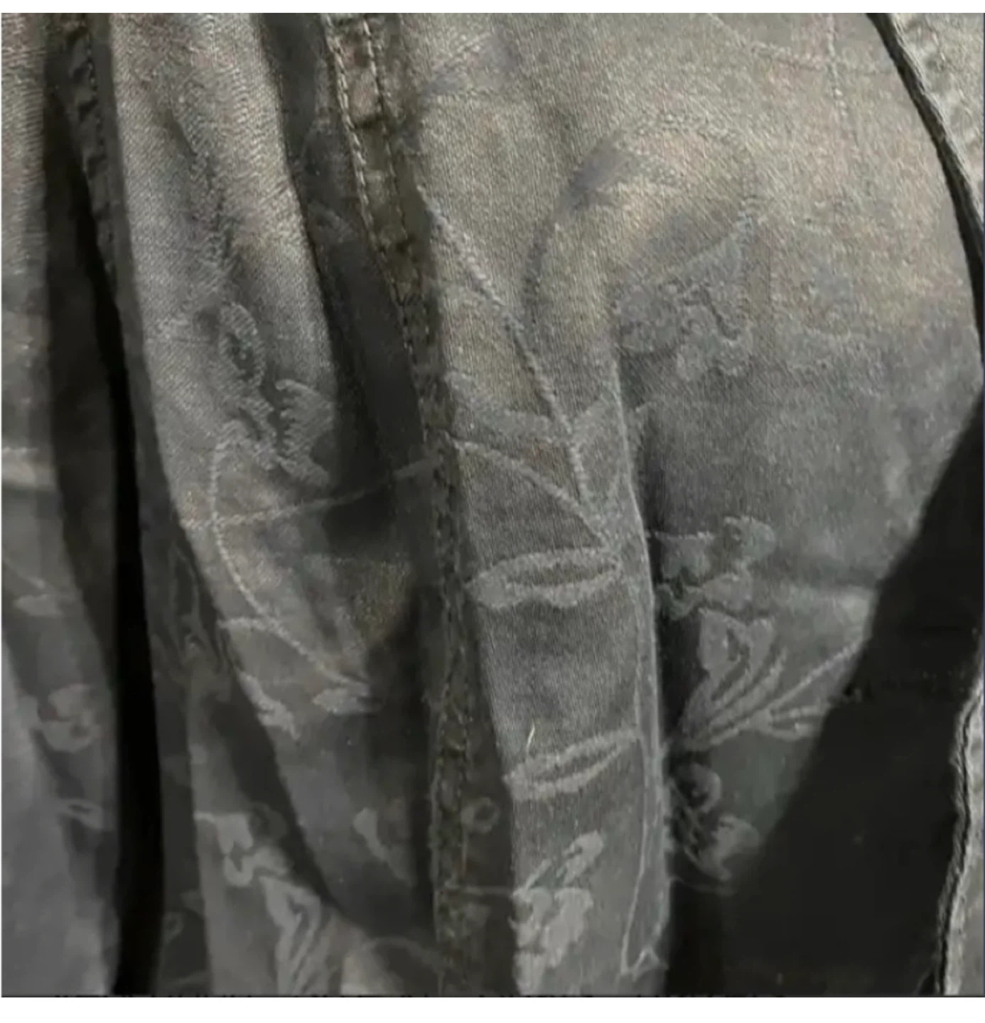 Black jacket with floral design - photo 2