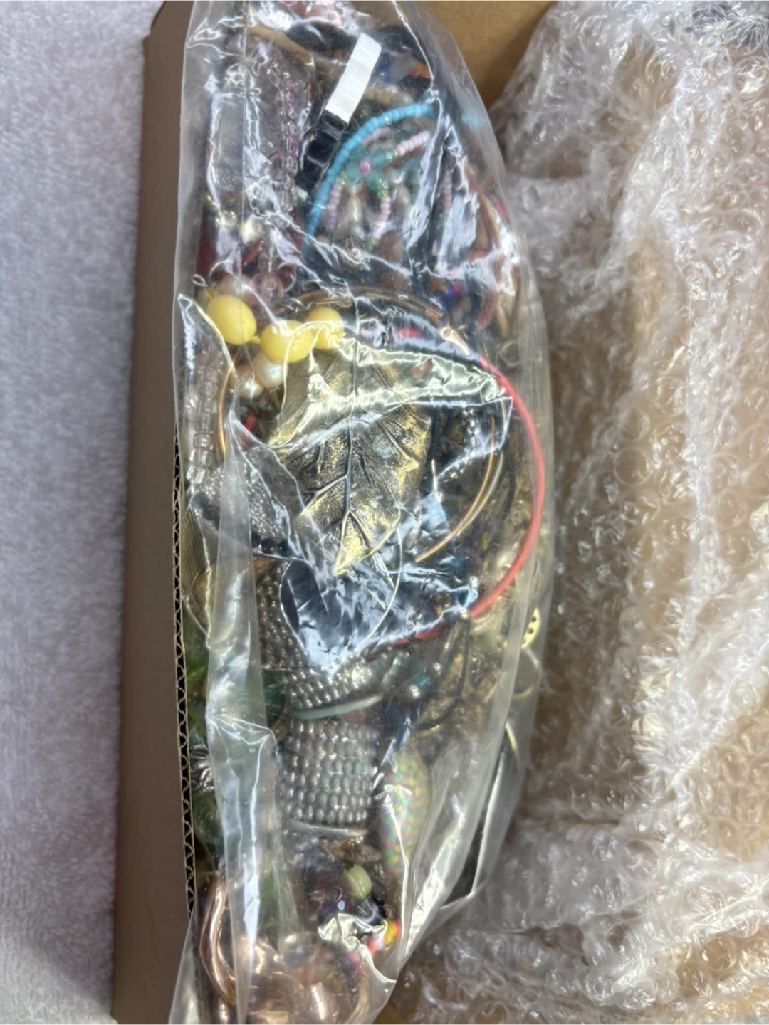 2.6 pounds of craft jewelry lot - photo 3