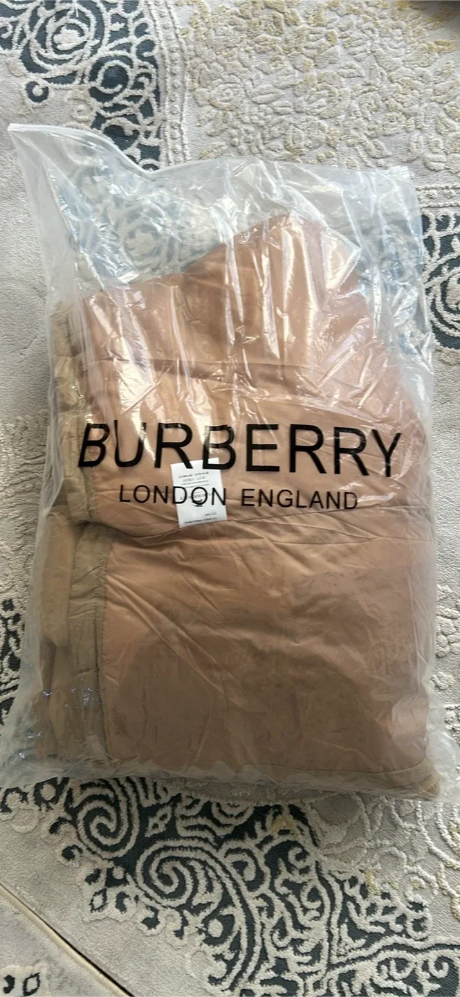Burberry London England Puffer Jacket image indicator(2)