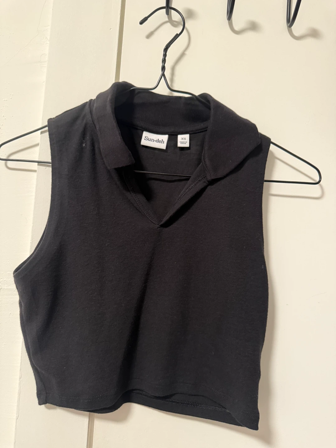 Sun-deh Black Sleeveless Polo Crop Top - XS - photo 2