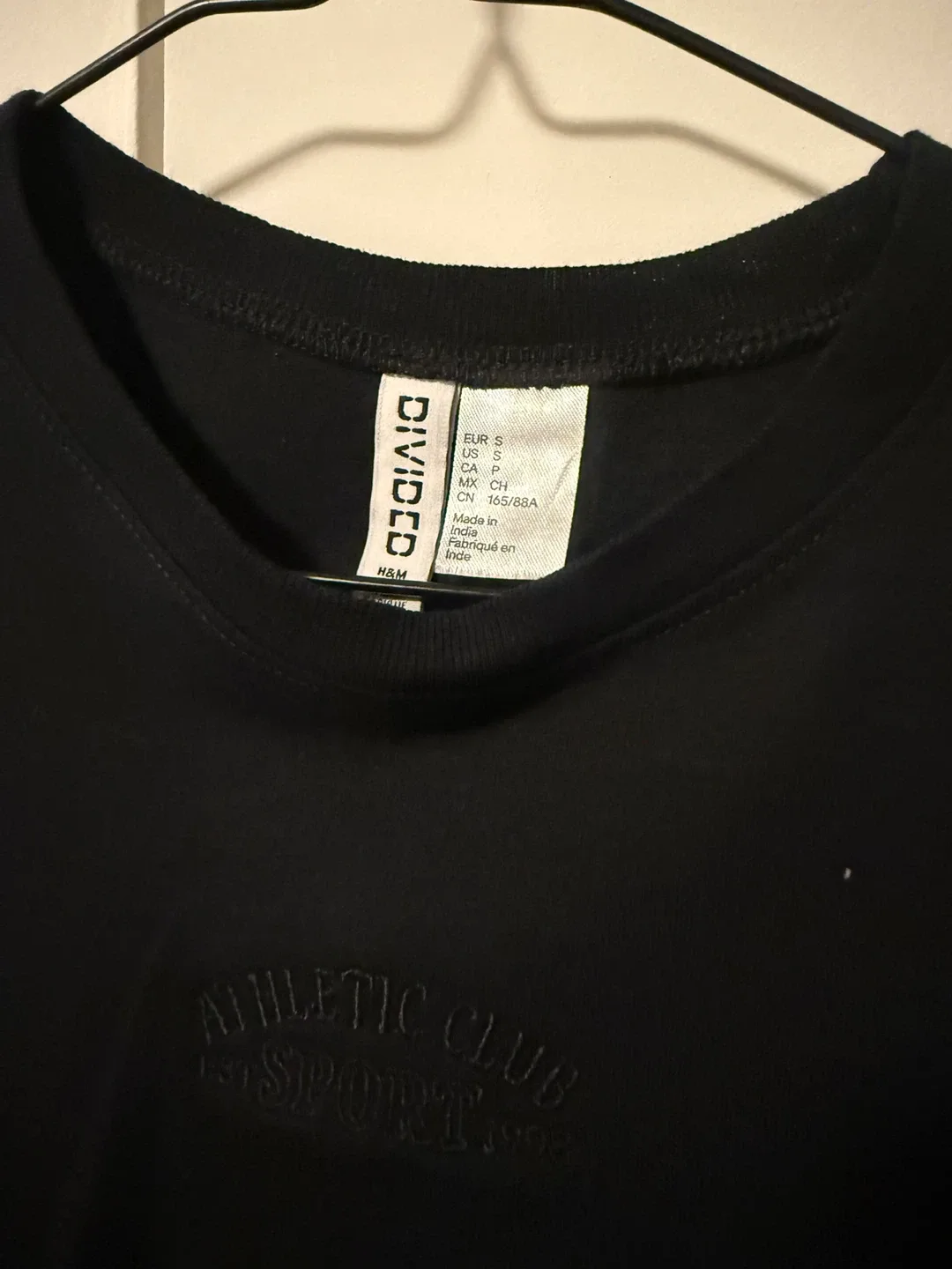 H&M Divided Black Athletic Club Crop Top - Size S image indicator(2)