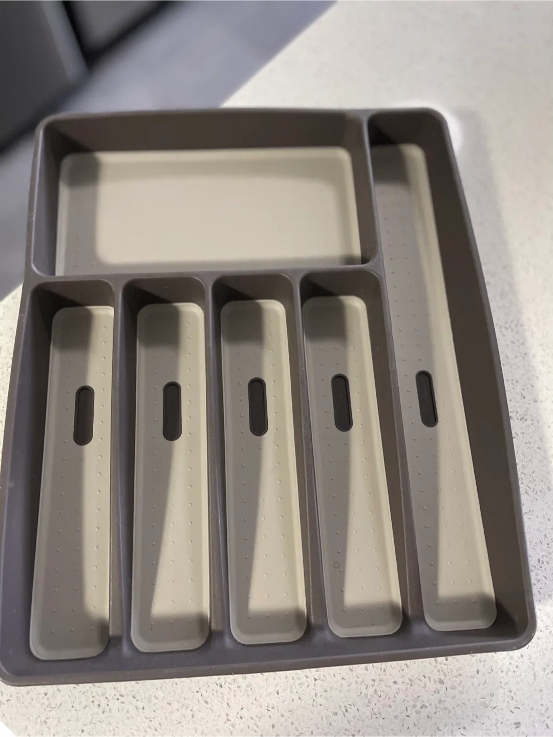 Expandable Utensil Tray - Grey image indicator(2)