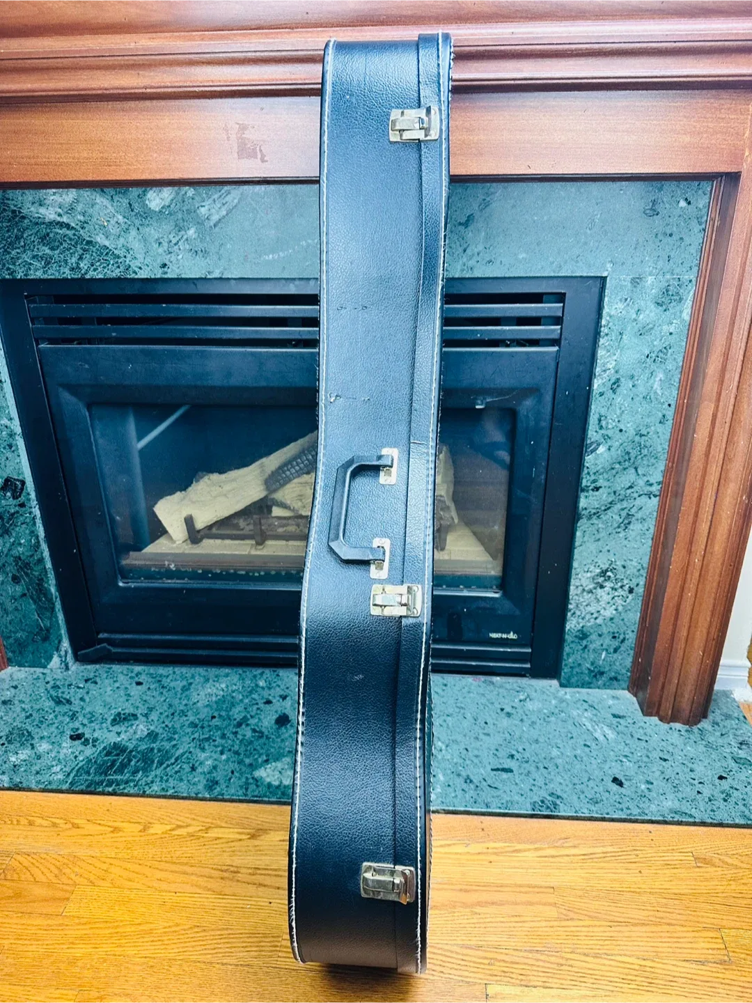 Guitar Hard Case image indicator(2)