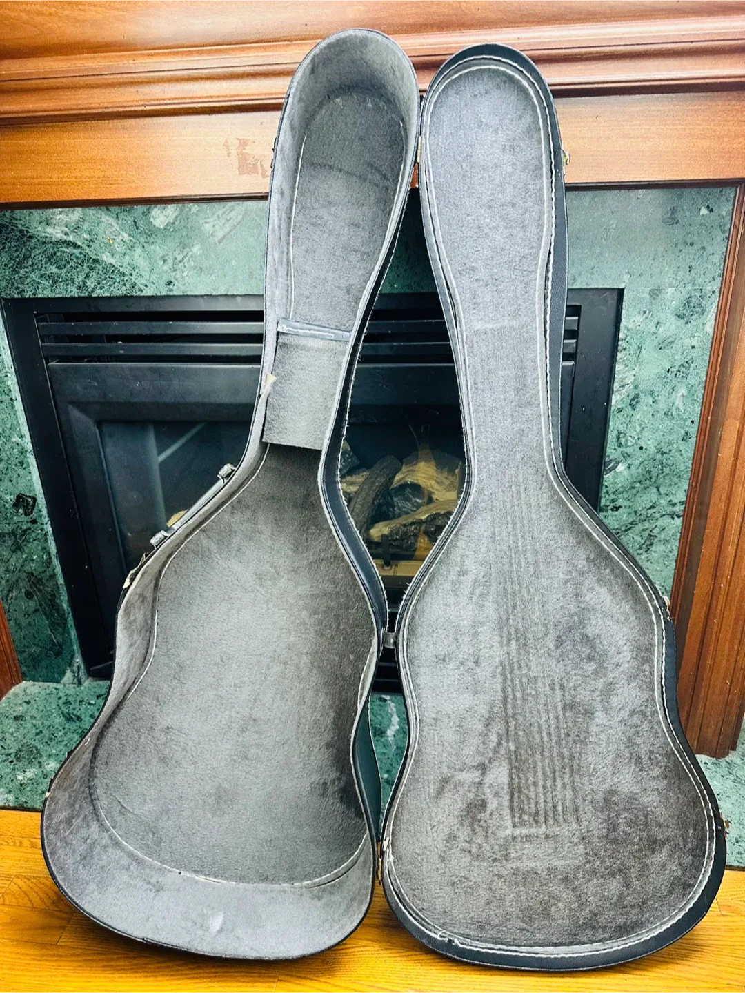 Guitar Hard Case image indicator(5)