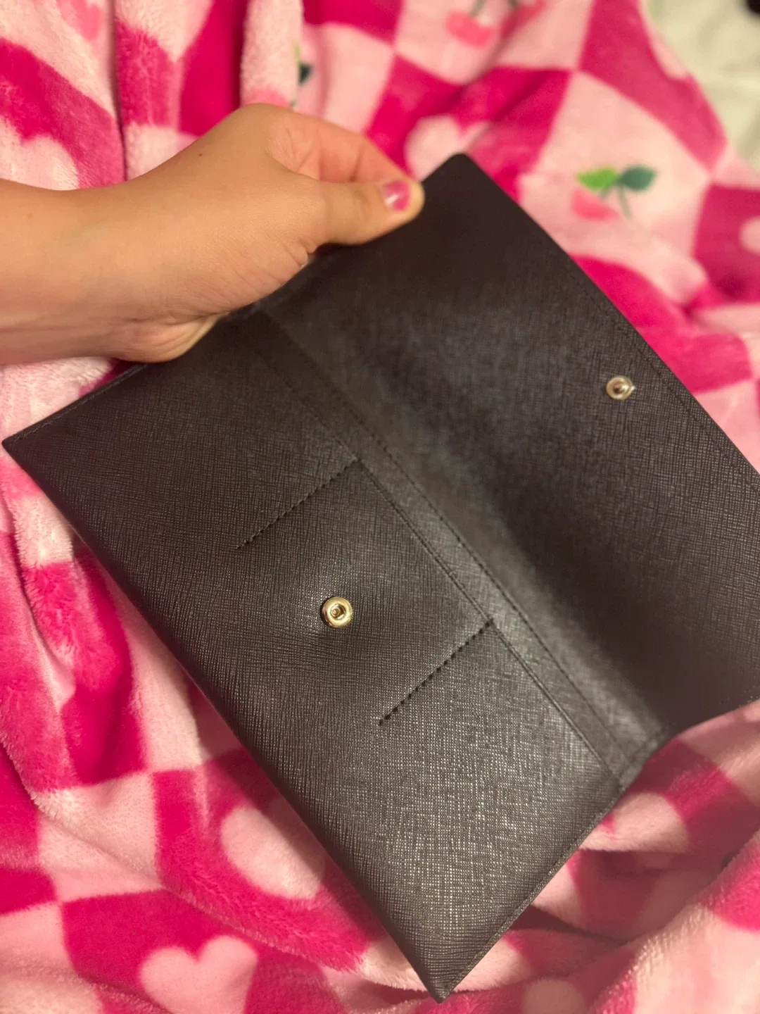 kate spade wallet image indicator(2)