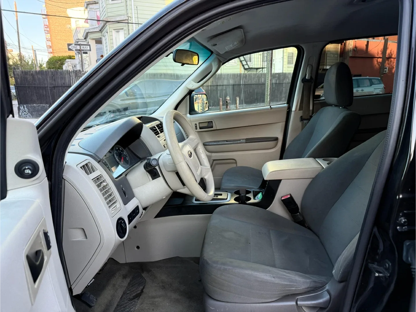 2010 Ford Escape  black SUV image indicator(5)