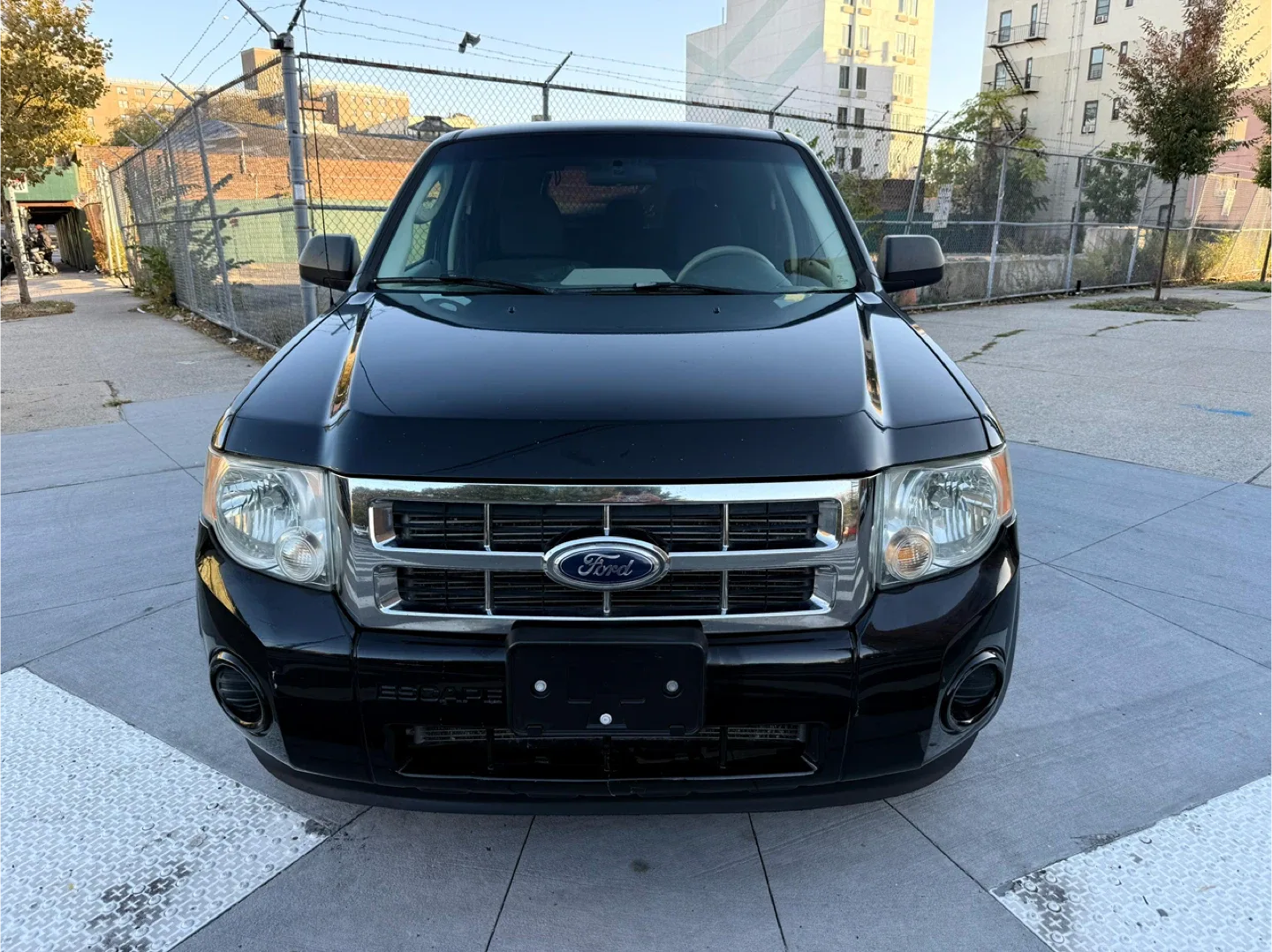 2010 Ford Escape  black SUV image indicator(2)