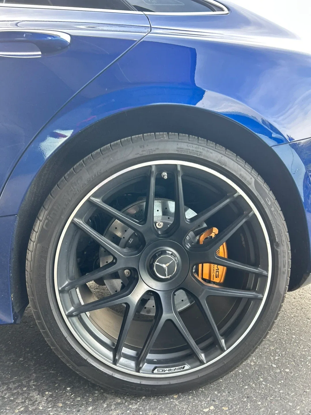 Mercedes-AMG GT 63 S 4-Door Coupe image indicator(7)