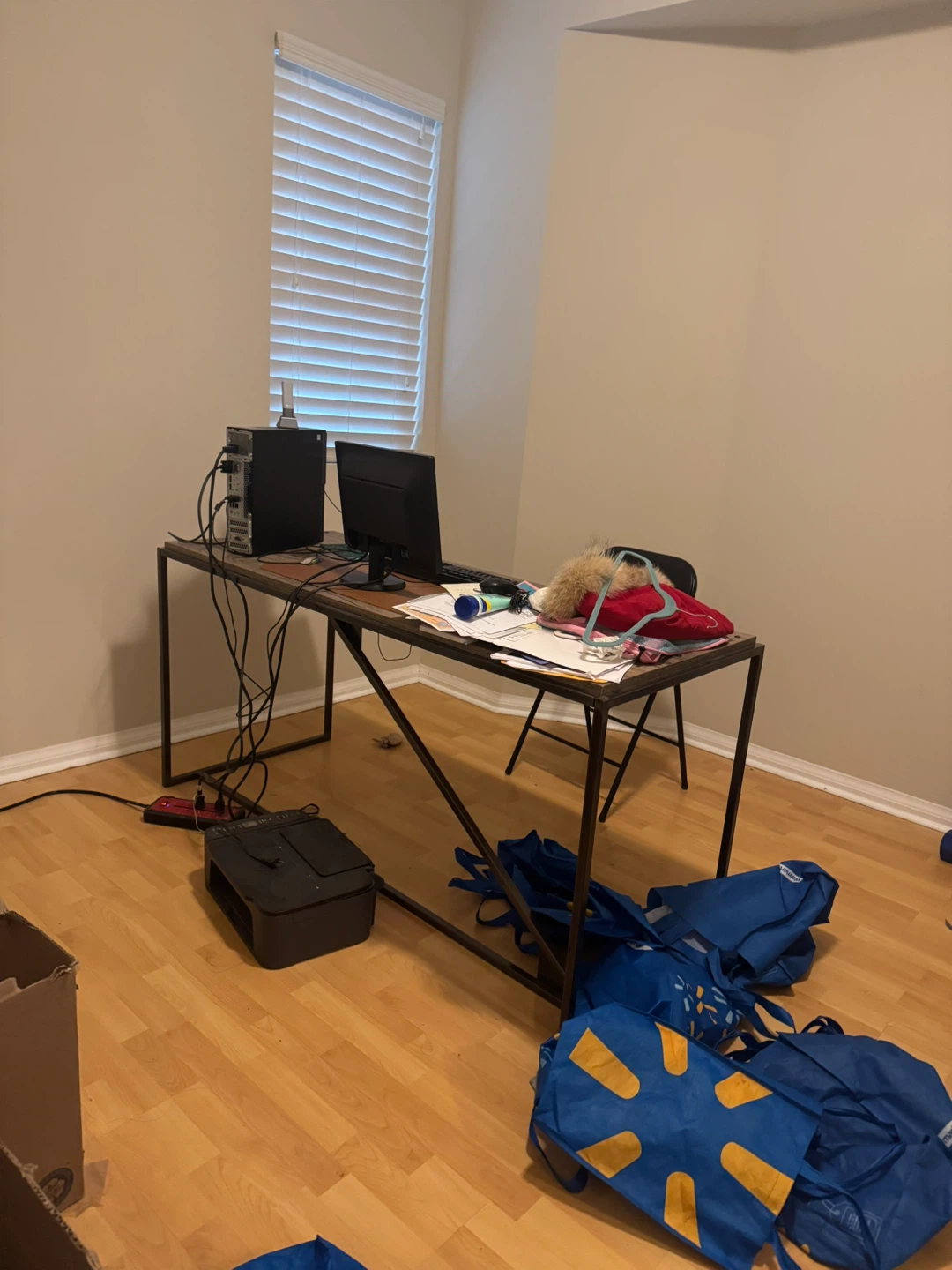 Desk/Table