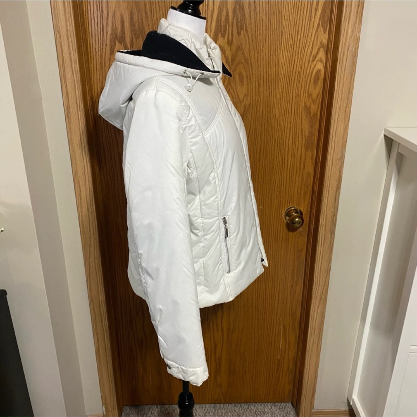 White winter jacket - photo 5