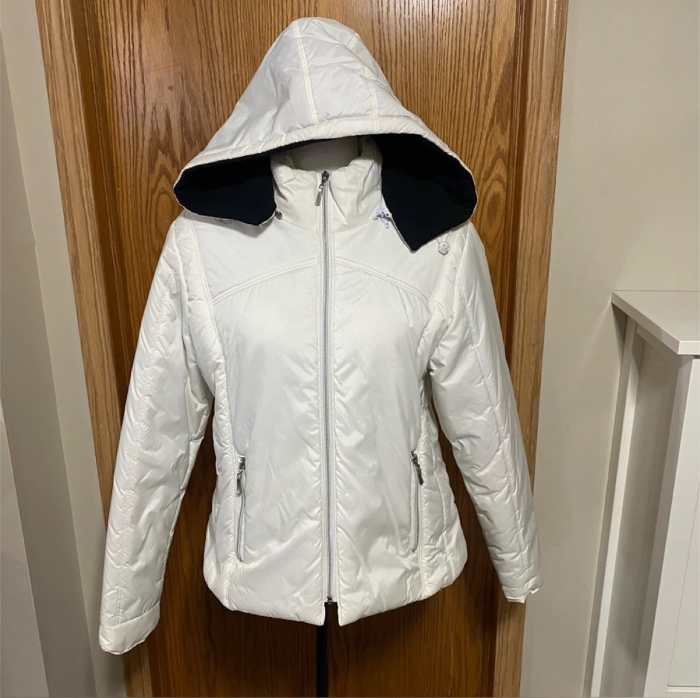 White winter jacket - photo 2