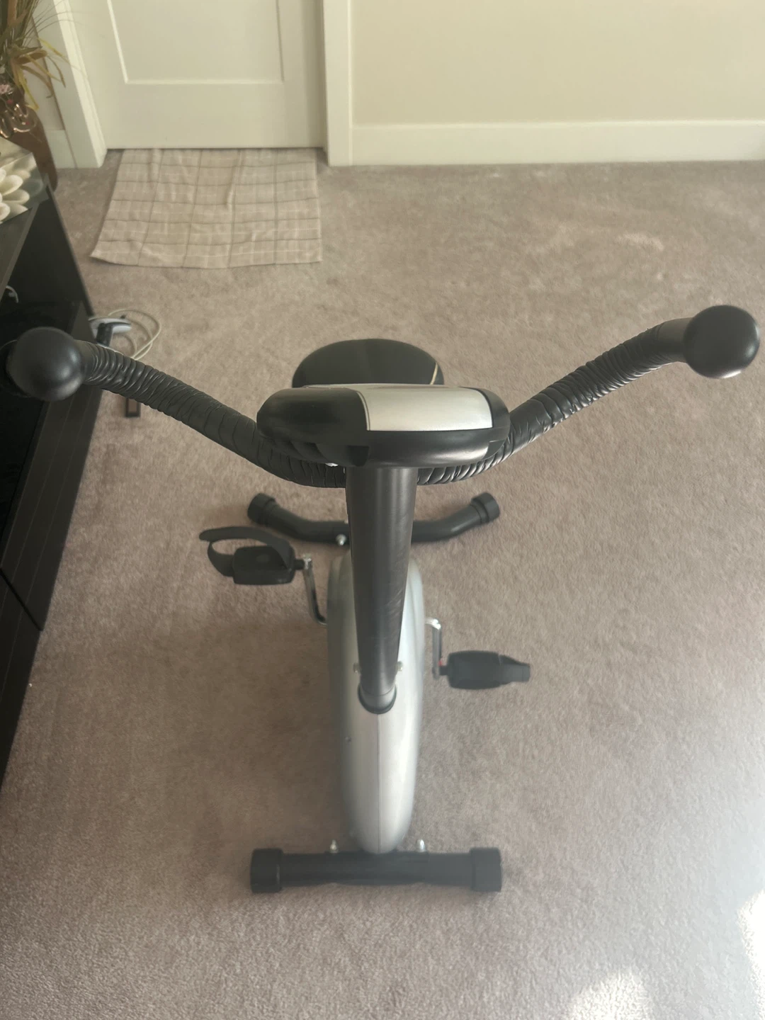 Exercise Bike - Great for Home Workouts!