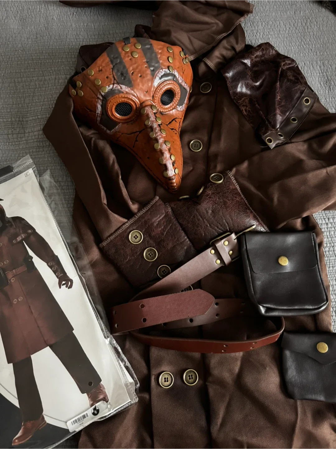 Spirit Medieval Plague Doctor Costume - Child Large 12-14 image indicator(2)