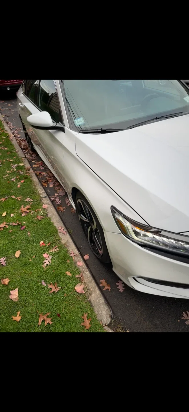 Honda Accord 2018- White Sedan image indicator(2)