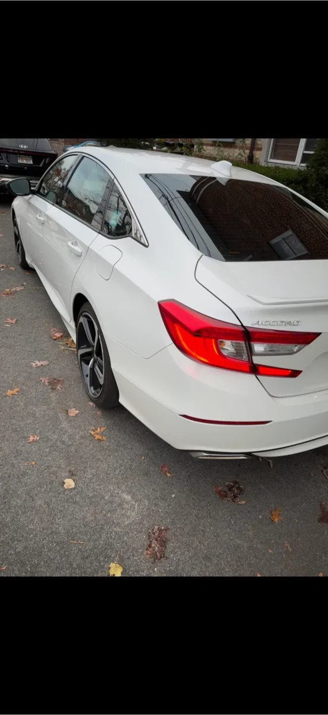 Honda Accord 2018- White Sedan image indicator(3)