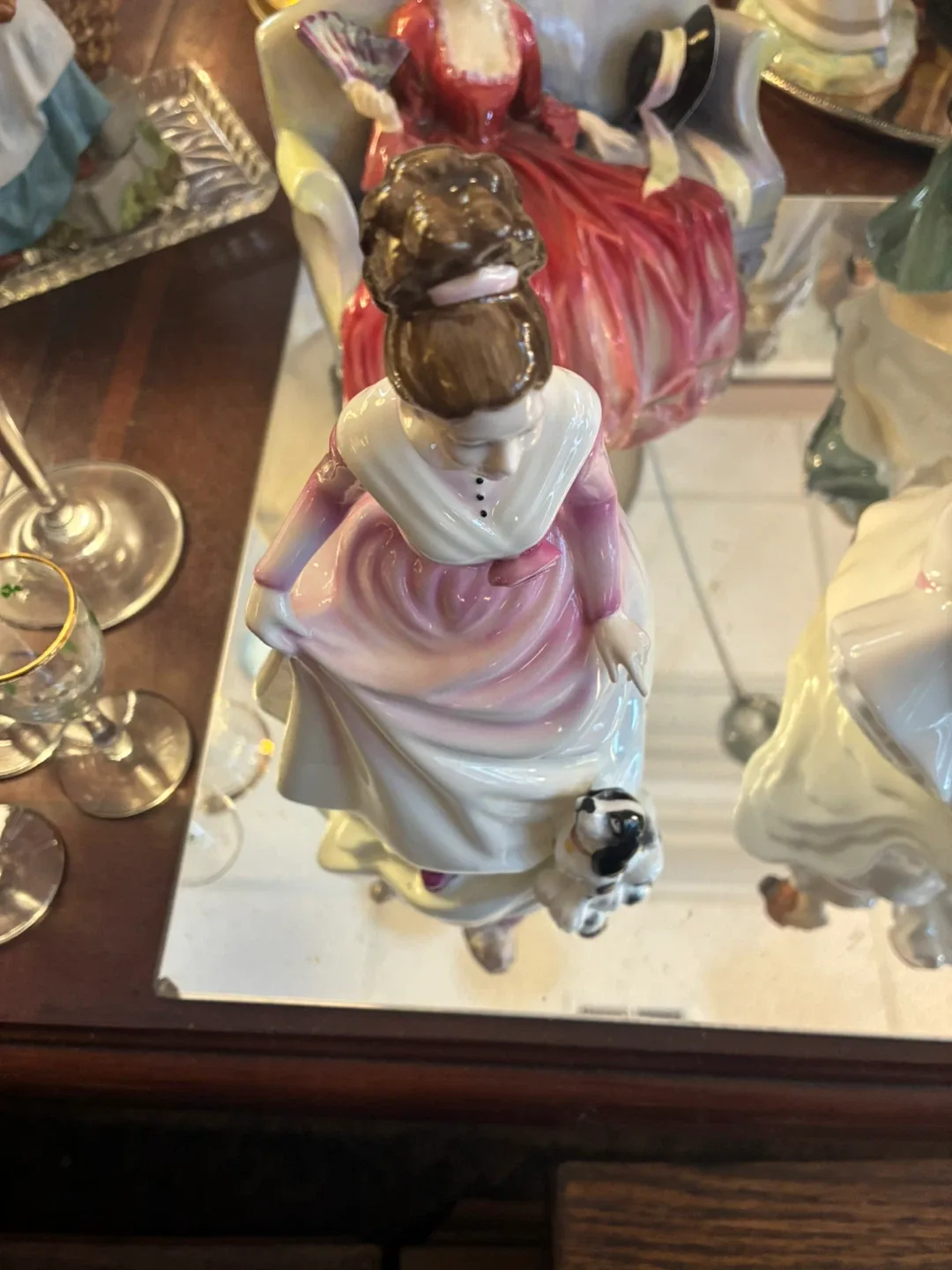 Royal Doulton 'Good Companion' Figurine image indicator(2)