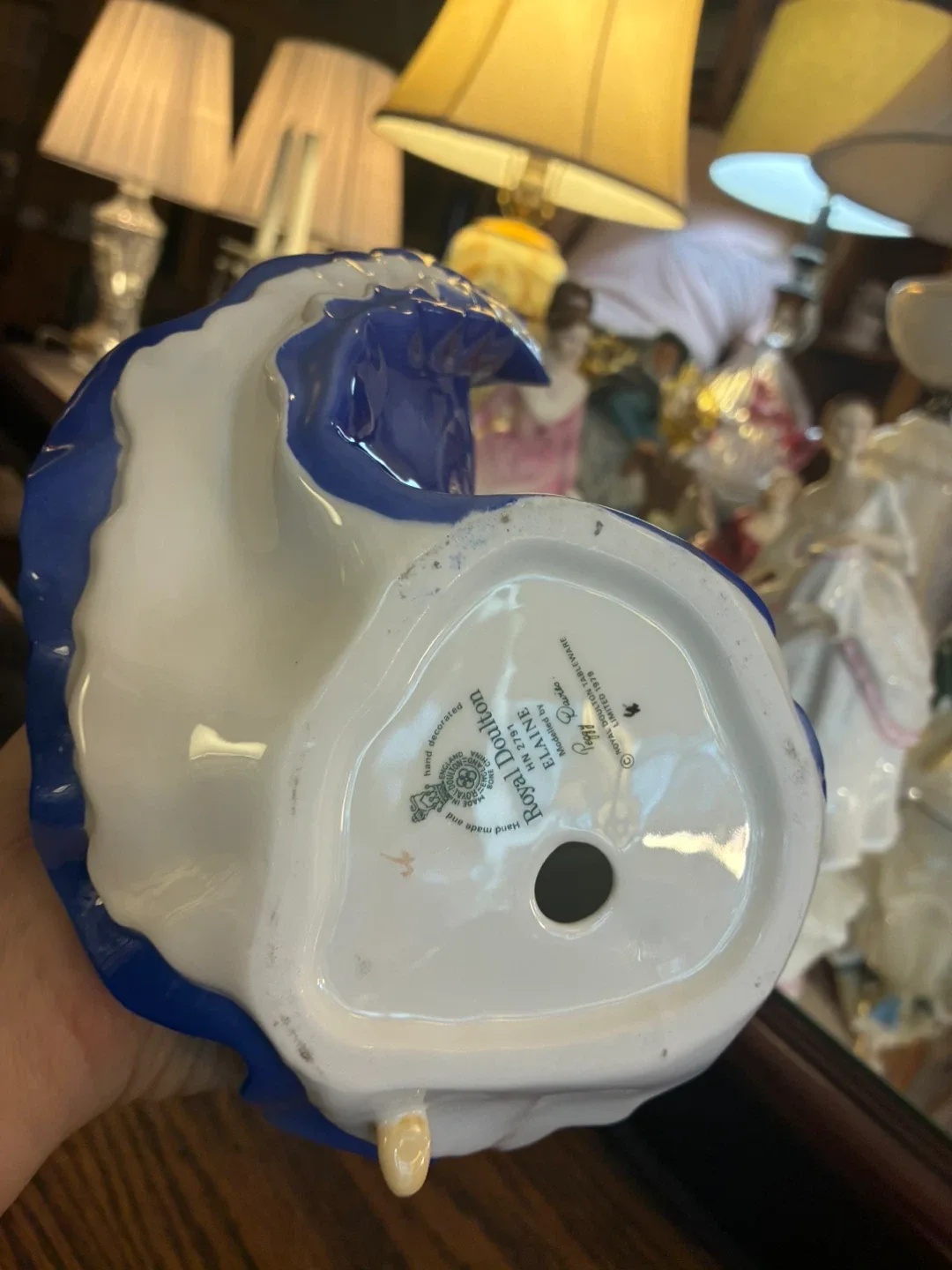 Royal Doulton Figurine - Elaine image indicator(3)