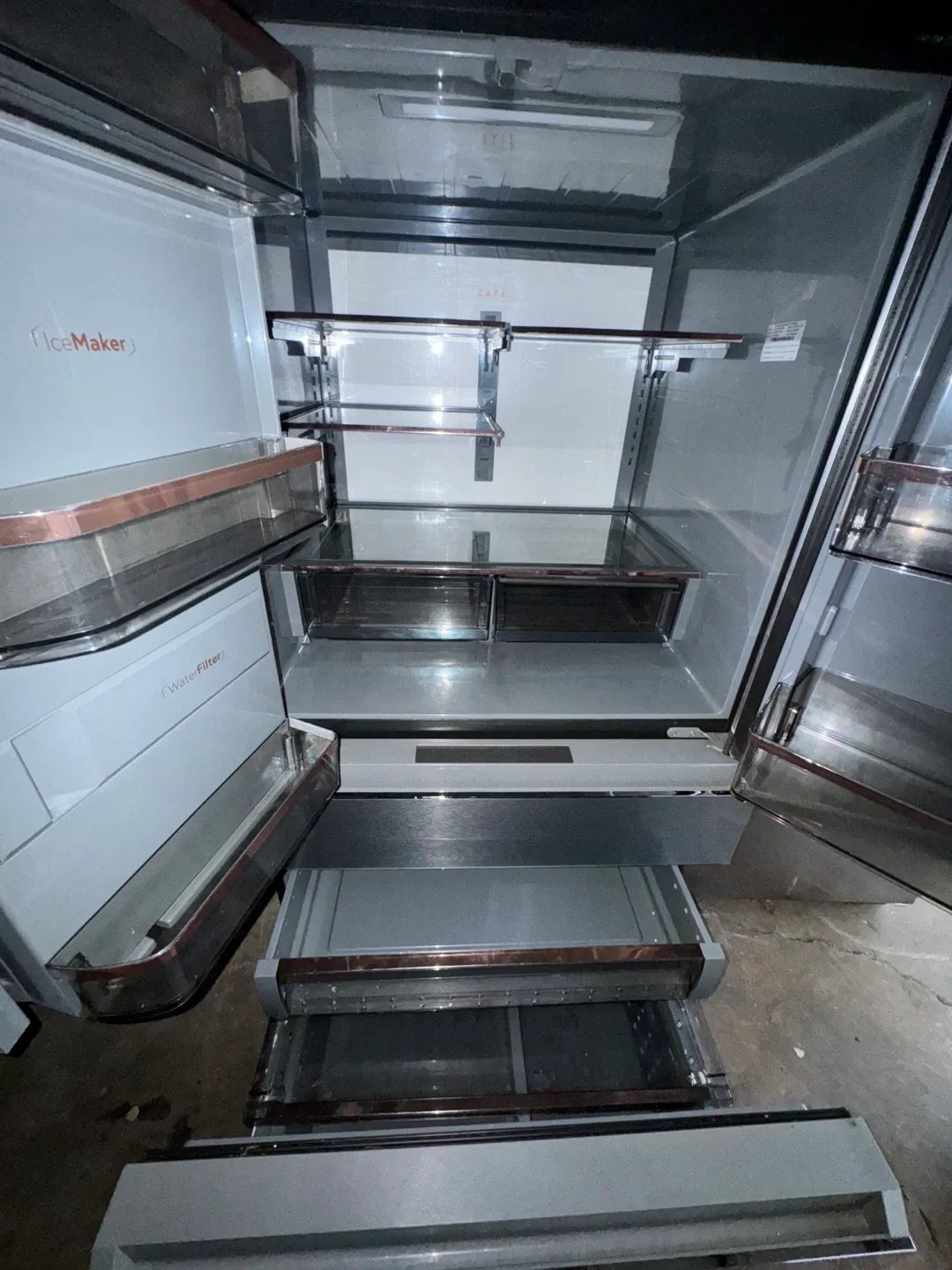 Refrigerator marca Café image indicator(3)