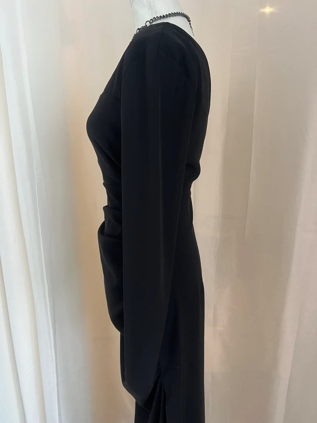 Black One-Shoulder Ruched Midi Dress image indicator(5)