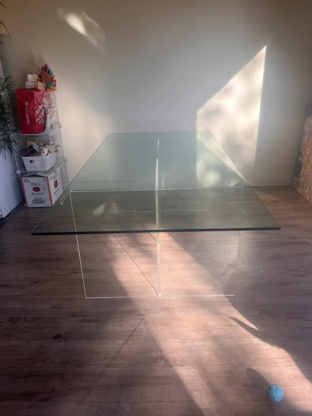 Glass Top Dining Table with Acrylic Legs image indicator(5)