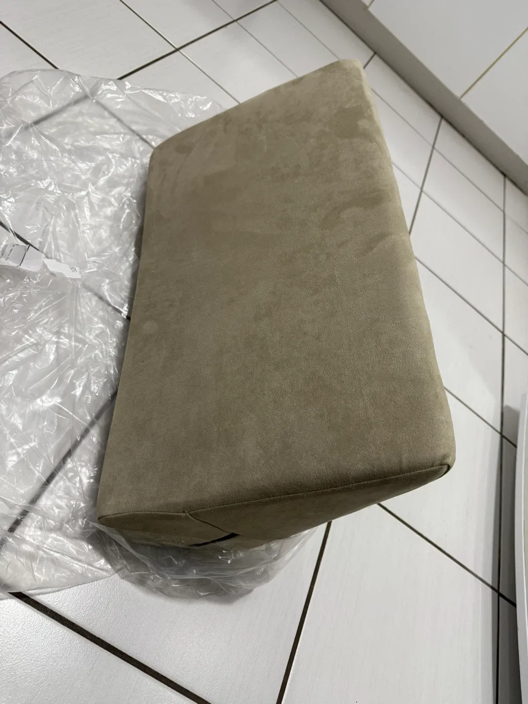 Sokoro Wedge Pillow – Beige (24×24×7”) image indicator(6)