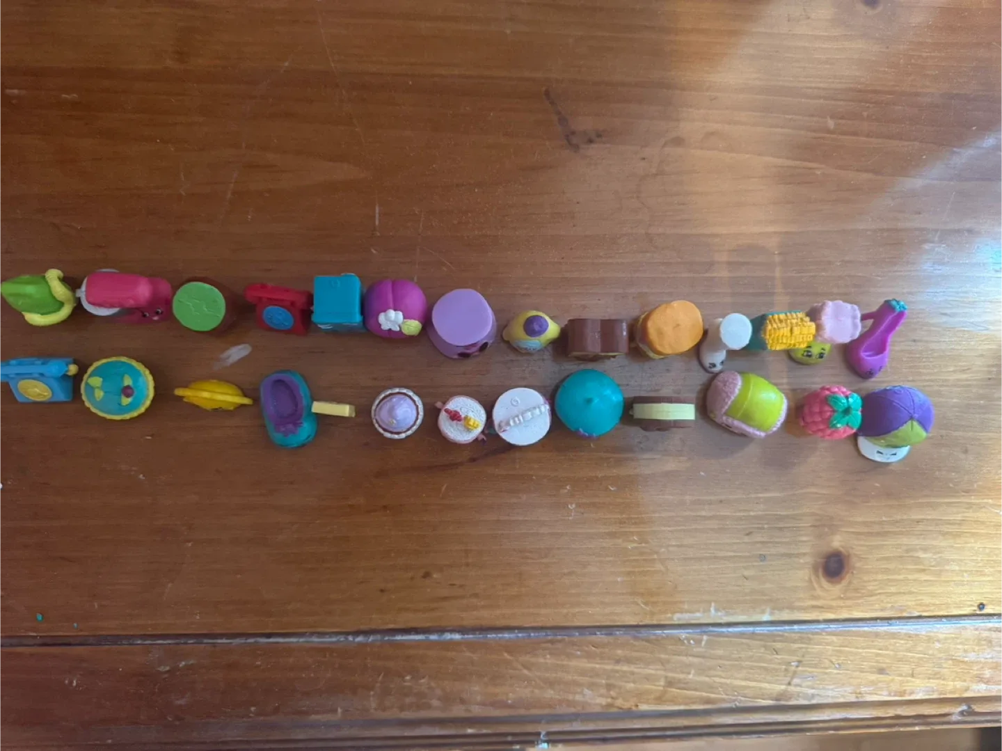 Shopkins Lot - Basket and Figures image indicator(2)