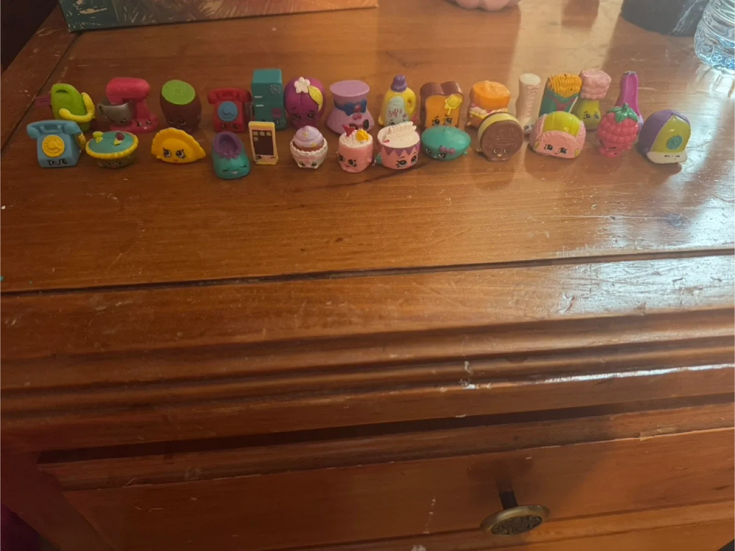 Shopkins Lot - Basket and Figures