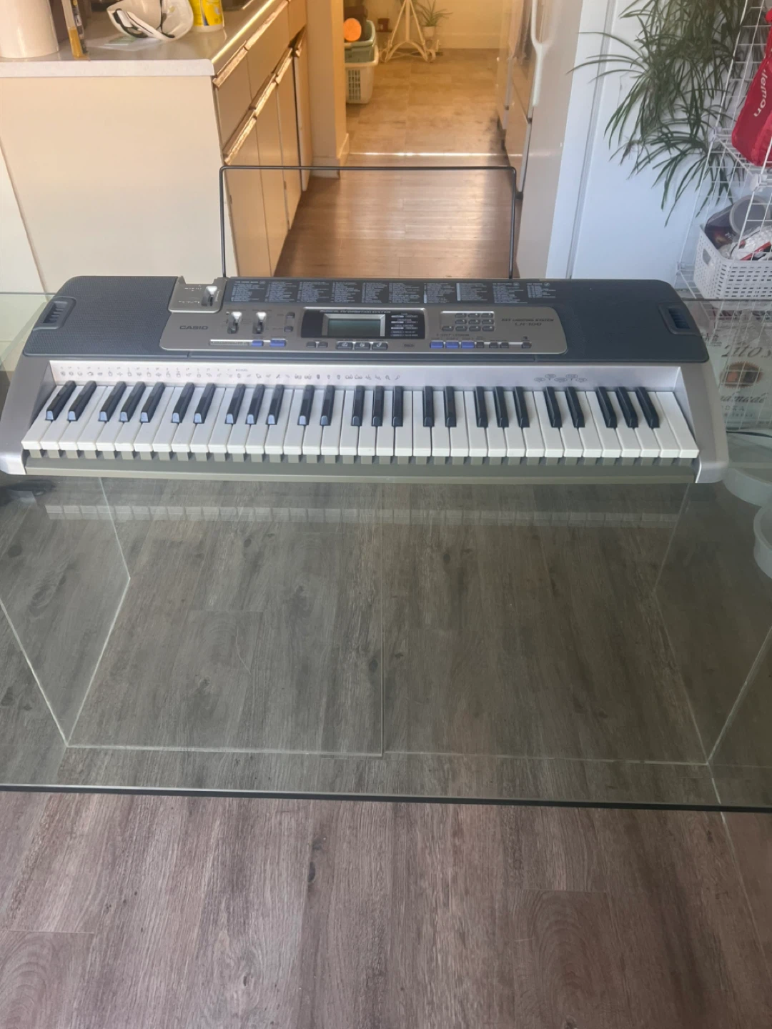 Casio CT-390 Keyboard - Great Condition! - photo 2