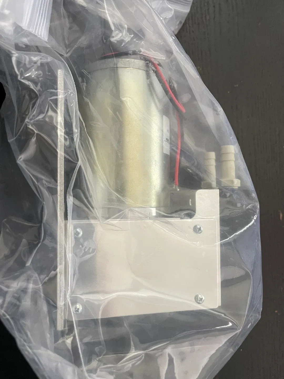 FOSS Vacuum Pump - New in Packaging image indicator(2)