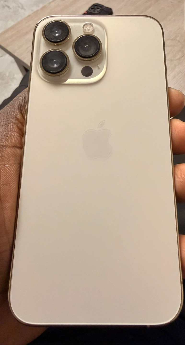 iPhone 13 Pro - Gold - photo 3