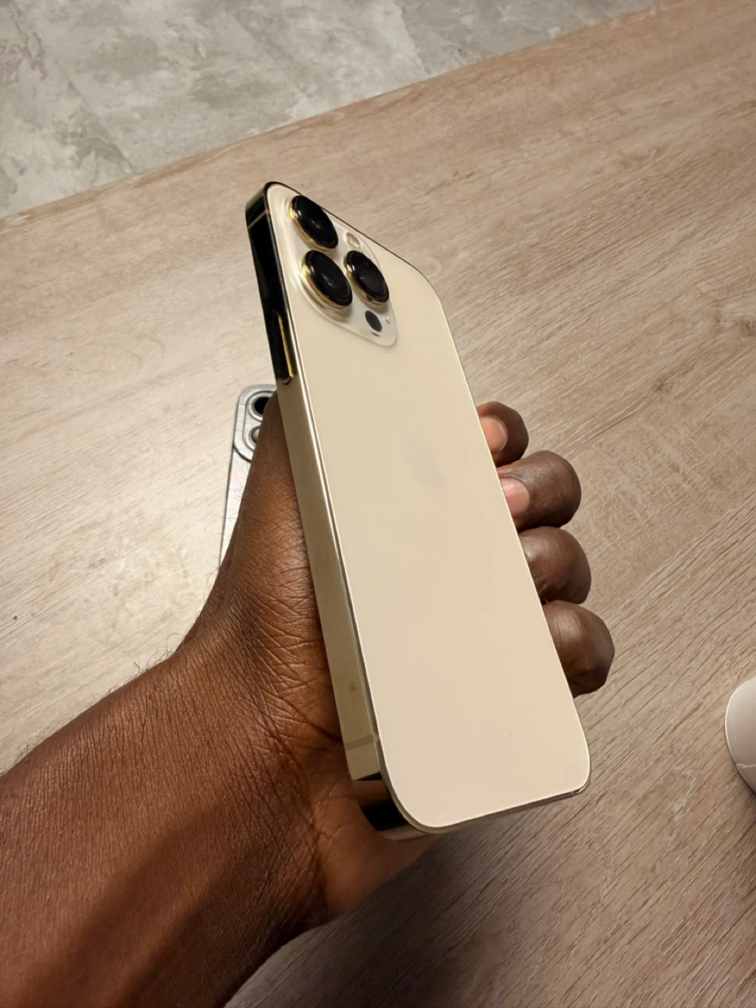 iPhone 13 Pro - Gold - photo 5