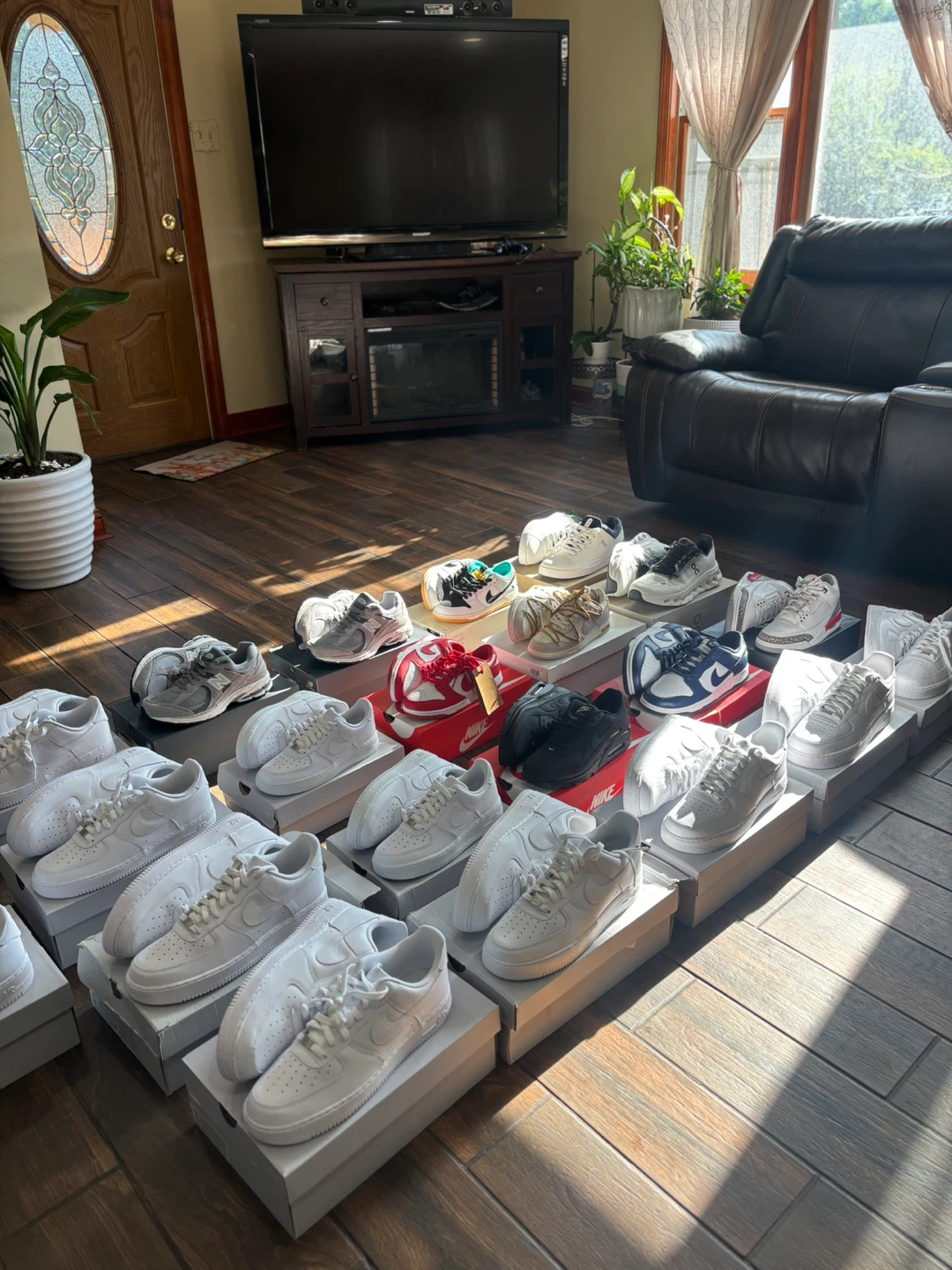 Sell me your shoes 👟💵