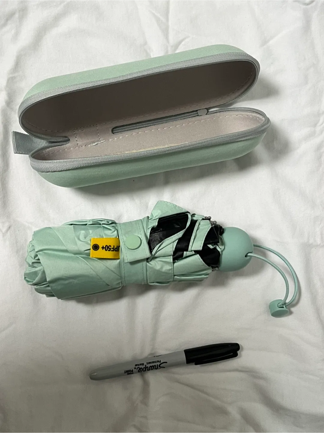 {moving sale} UV Protection Umbrella thumbnail